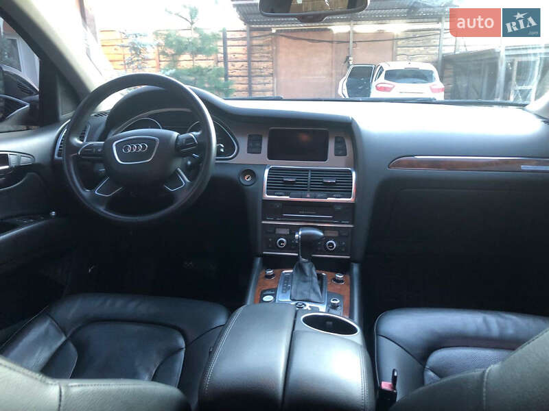 Внедорожник / Кроссовер Audi Q7 2014 в Кривом Роге