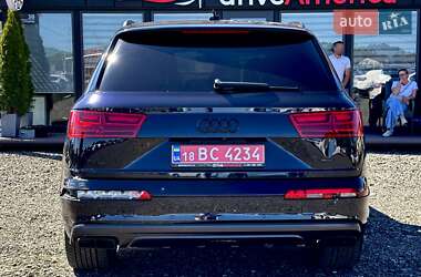 Внедорожник / Кроссовер Audi Q7 2017 в 