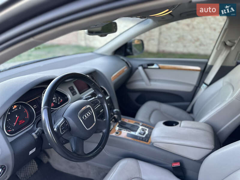 Внедорожник / Кроссовер Audi Q7 2009 в Ровно