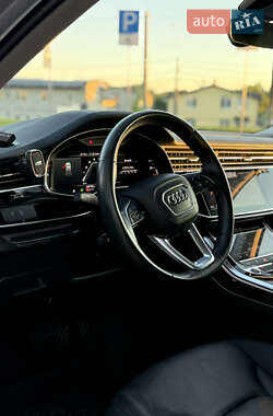 Внедорожник / Кроссовер Audi Q7 2022 в 