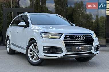 Внедорожник / Кроссовер Audi Q7 2016 в 