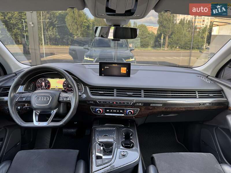 Внедорожник / Кроссовер Audi Q7 2016 в Киеве