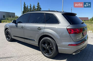 Внедорожник / Кроссовер Audi Q7 2018 в 