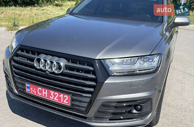 Внедорожник / Кроссовер Audi Q7 2018 в 