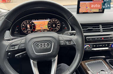 Внедорожник / Кроссовер Audi Q7 2017 в 