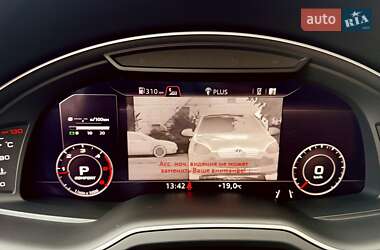 Внедорожник / Кроссовер Audi Q7 2016 в 