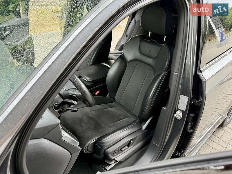 Внедорожник / Кроссовер Audi Q7 2021 в Днепре