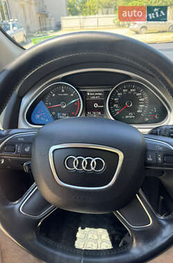 Внедорожник / Кроссовер Audi Q7 2012 в 