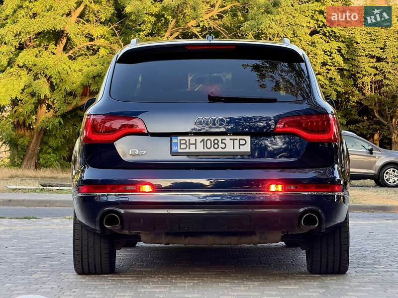 Внедорожник / Кроссовер Audi Q7 2012 в Одессе