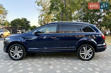 Позашляховик / Кросовер Audi Q7 2012 в 