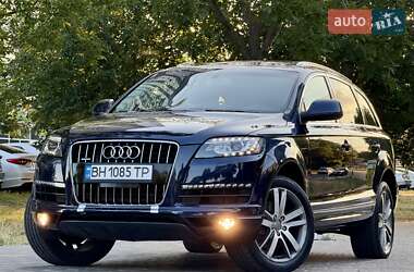 Позашляховик / Кросовер Audi Q7 2012 в 