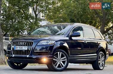 Позашляховик / Кросовер Audi Q7 2012 в 