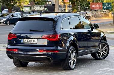 Позашляховик / Кросовер Audi Q7 2012 в 