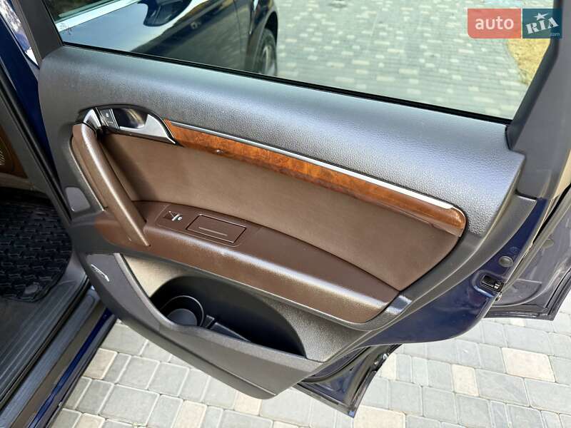 Внедорожник / Кроссовер Audi Q7 2012 в Одессе