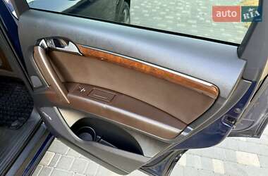 Позашляховик / Кросовер Audi Q7 2012 в 