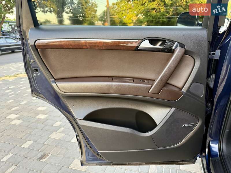 Внедорожник / Кроссовер Audi Q7 2012 в Одессе