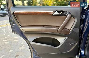 Позашляховик / Кросовер Audi Q7 2012 в 