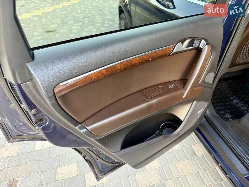 Внедорожник / Кроссовер Audi Q7 2012 в Одессе