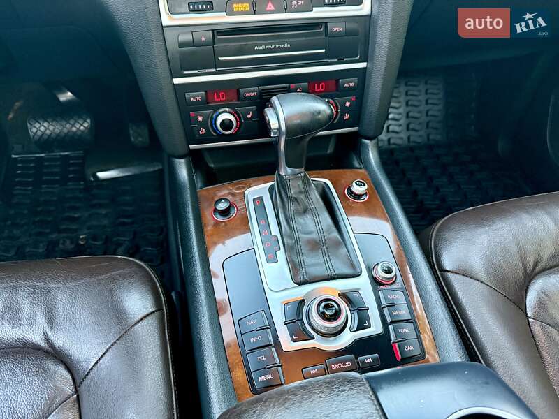 Внедорожник / Кроссовер Audi Q7 2012 в Одессе