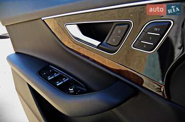 Внедорожник / Кроссовер Audi Q7 2016 в 