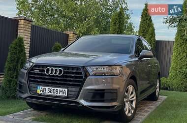 Внедорожник / Кроссовер Audi Q7 2017 в 