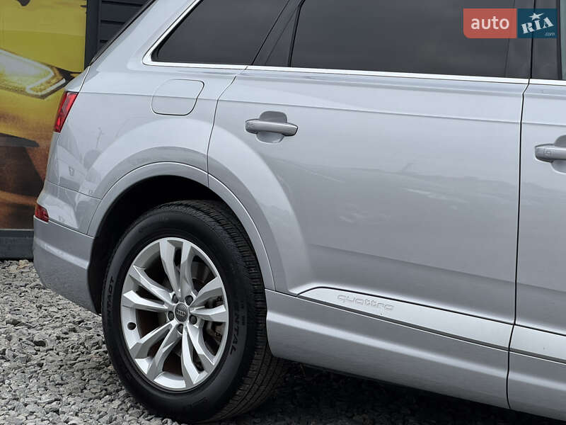 Внедорожник / Кроссовер Audi Q7 2017 в Стрые
