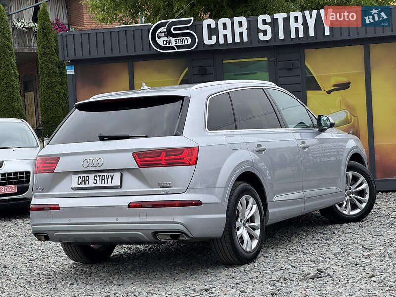 Внедорожник / Кроссовер Audi Q7 2017 в Стрые