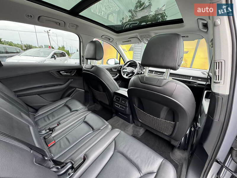 Внедорожник / Кроссовер Audi Q7 2017 в Стрые