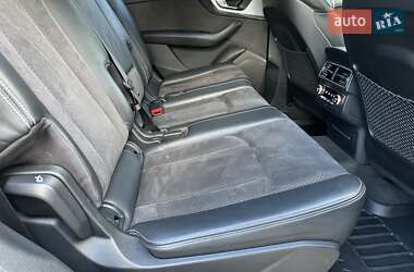Позашляховик / Кросовер Audi Q7 2017 в 