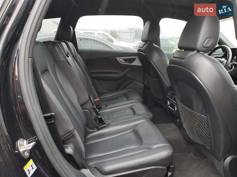 Позашляховик / Кросовер Audi Q7 2018 в Львові