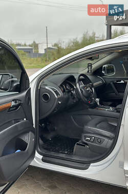 Внедорожник / Кроссовер Audi Q7 2014 в 