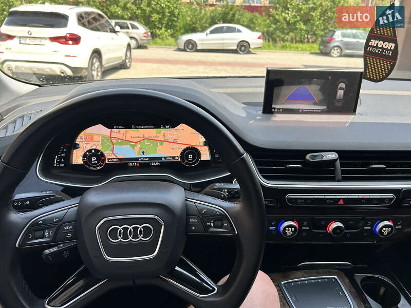 Позашляховик / Кросовер Audi Q7 2015 в Рівному