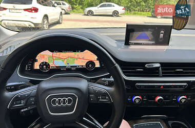 Внедорожник / Кроссовер Audi Q7 2015 в 