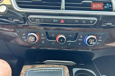 Внедорожник / Кроссовер Audi Q7 2015 в 
