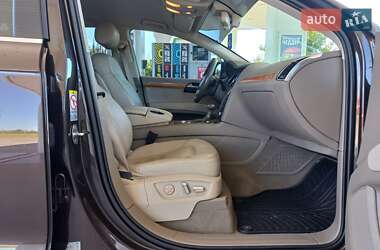 Внедорожник / Кроссовер Audi Q7 2014 в 
