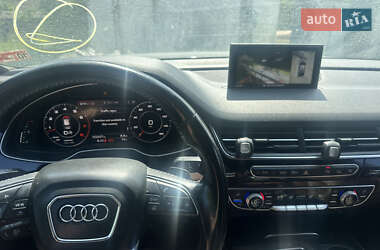 Внедорожник / Кроссовер Audi Q7 2017 в 
