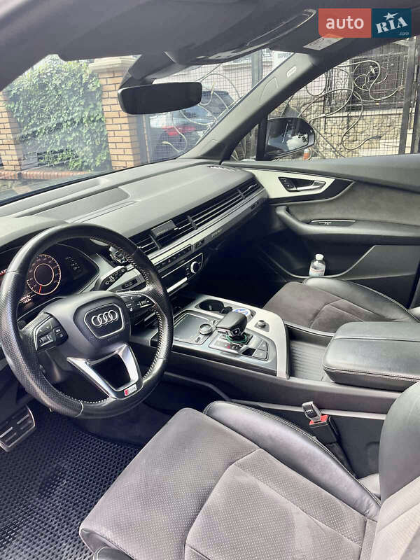 Внедорожник / Кроссовер Audi Q7 2016 в Дрогобыче