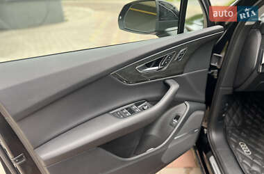 Внедорожник / Кроссовер Audi Q7 2019 в 