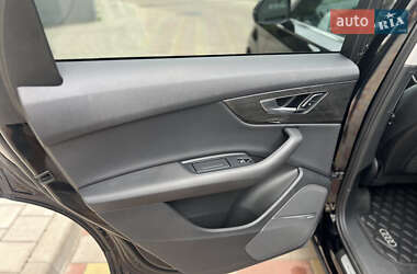 Внедорожник / Кроссовер Audi Q7 2019 в 
