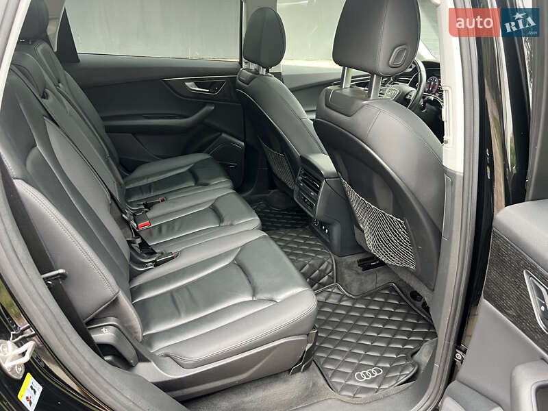 Внедорожник / Кроссовер Audi Q7 2019 в Львове