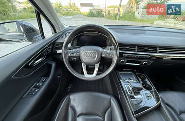 Внедорожник / Кроссовер Audi Q7 2018 в 