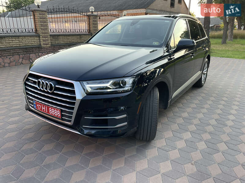 Внедорожник / Кроссовер Audi Q7 2016 в Лубнах