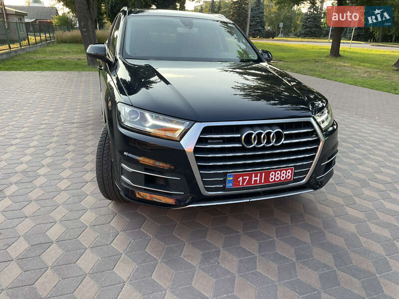 Внедорожник / Кроссовер Audi Q7 2016 в Лубнах