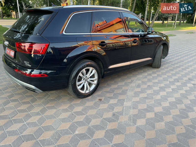 Внедорожник / Кроссовер Audi Q7 2016 в Лубнах