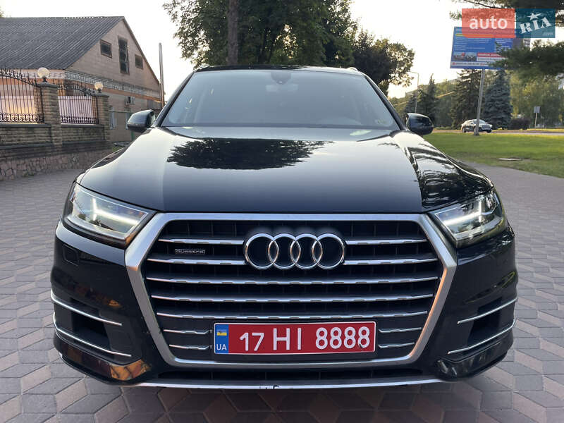 Внедорожник / Кроссовер Audi Q7 2016 в Лубнах
