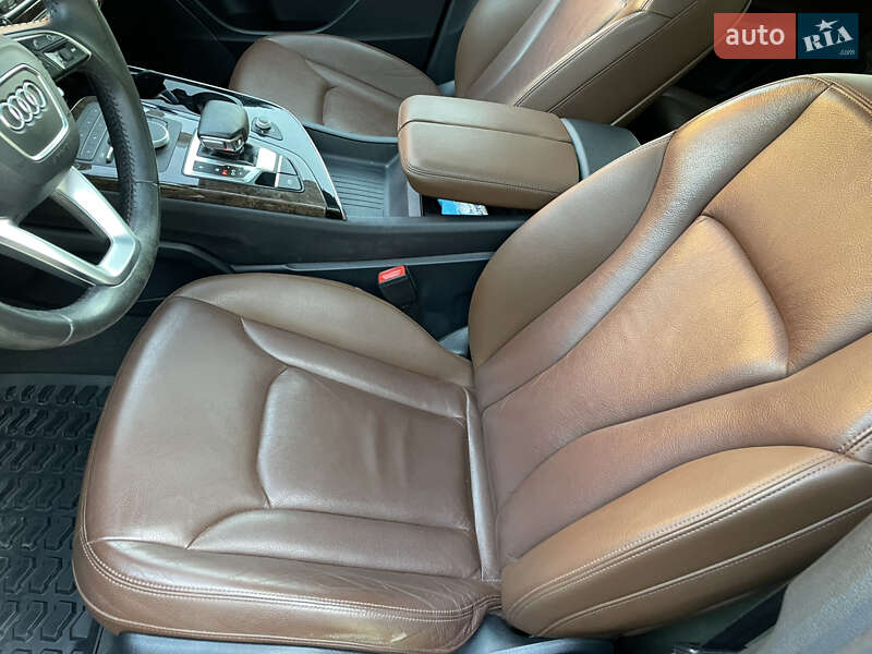 Внедорожник / Кроссовер Audi Q7 2016 в Лубнах
