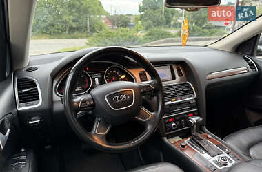 Позашляховик / Кросовер Audi Q7 2013 в 
