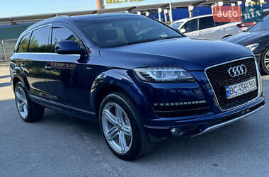 Внедорожник / Кроссовер Audi Q7 2010 в 