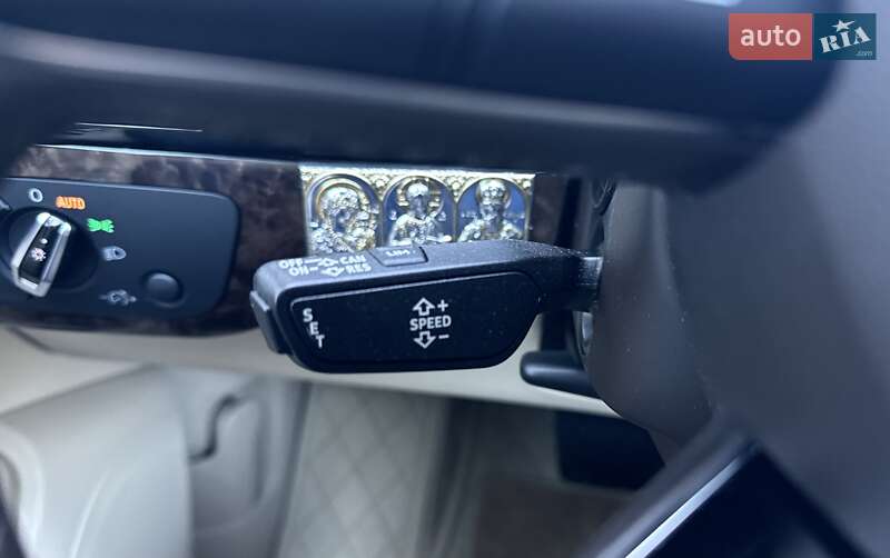 Внедорожник / Кроссовер Audi Q7 2015 в Киеве