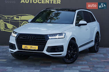 Позашляховик / Кросовер Audi Q7 2017 в Києві